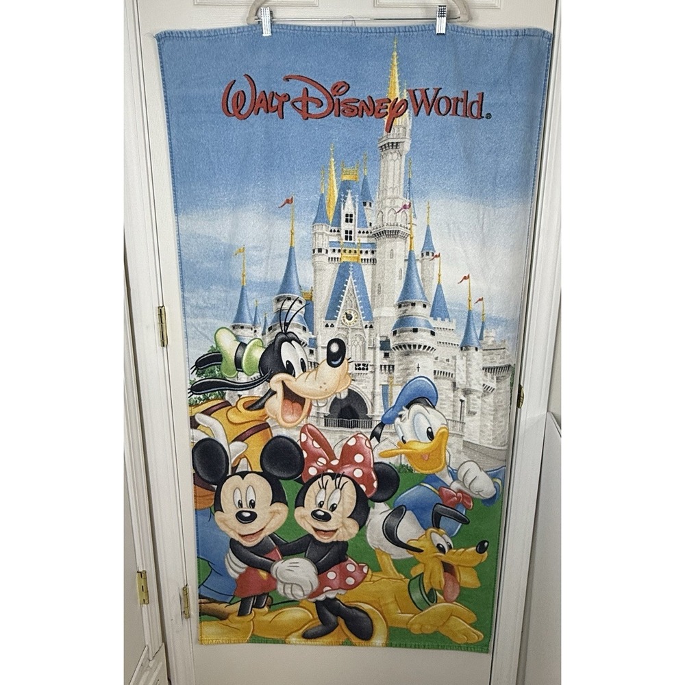 Vtg‎ Walt Disney World Beach Bath Towel Castle Mickey Minnie Goofy Donald Pluto